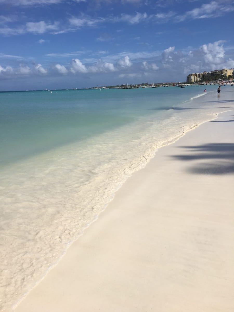 Plan an Affordable Spring Break in Aruba - He Works So I Travel