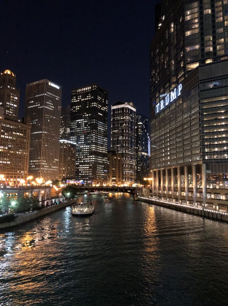 Chicago river at night cruise