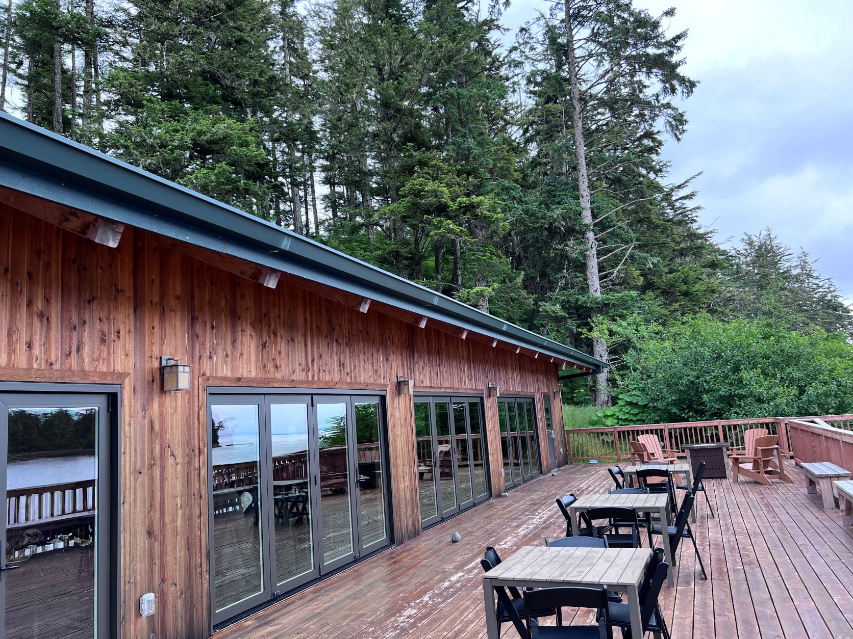Fin Island Lodge outdoor deck
