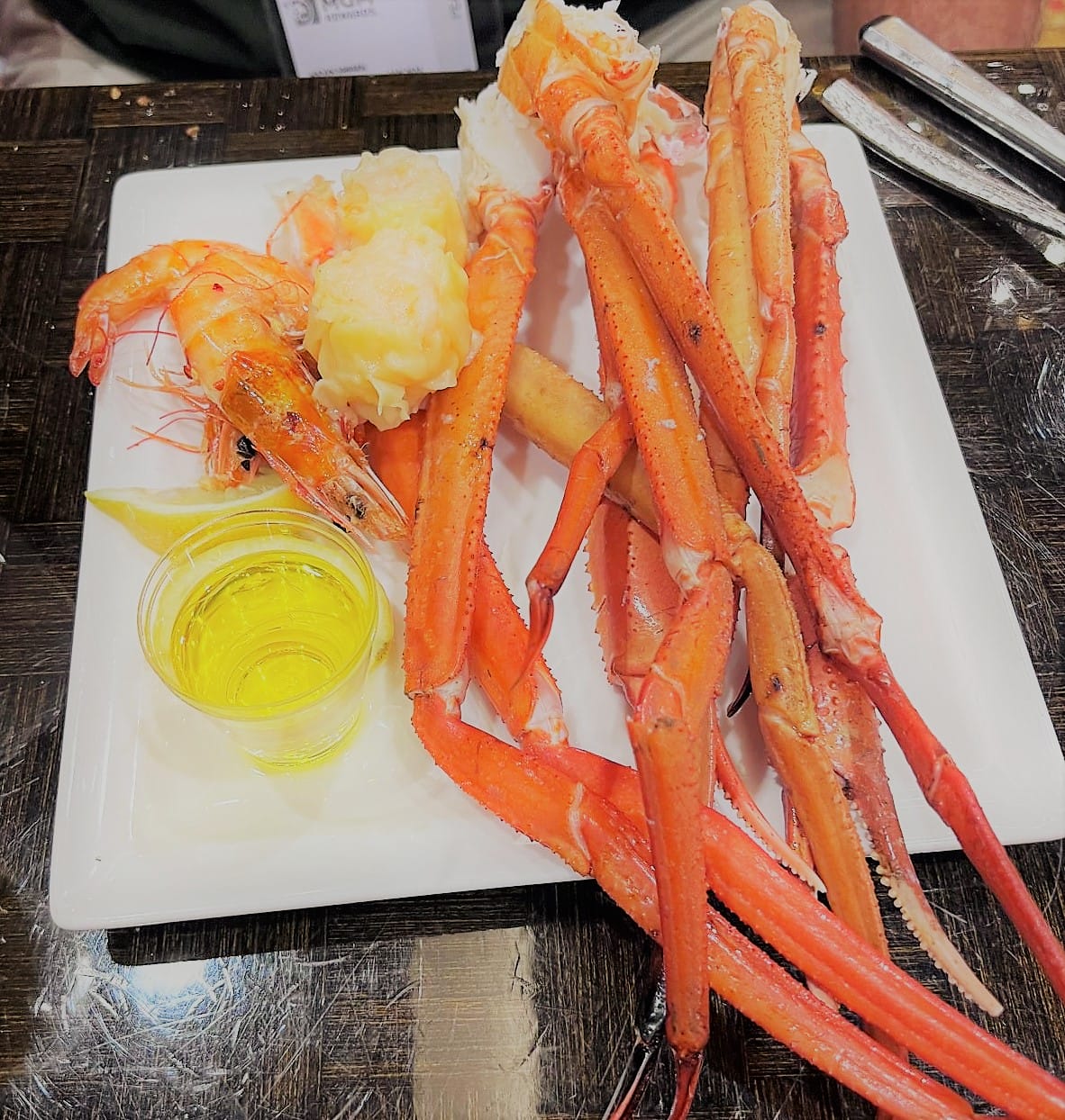 Cosmopolitan buffet crab legs