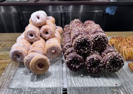 donuts at cosmopolitan buffet