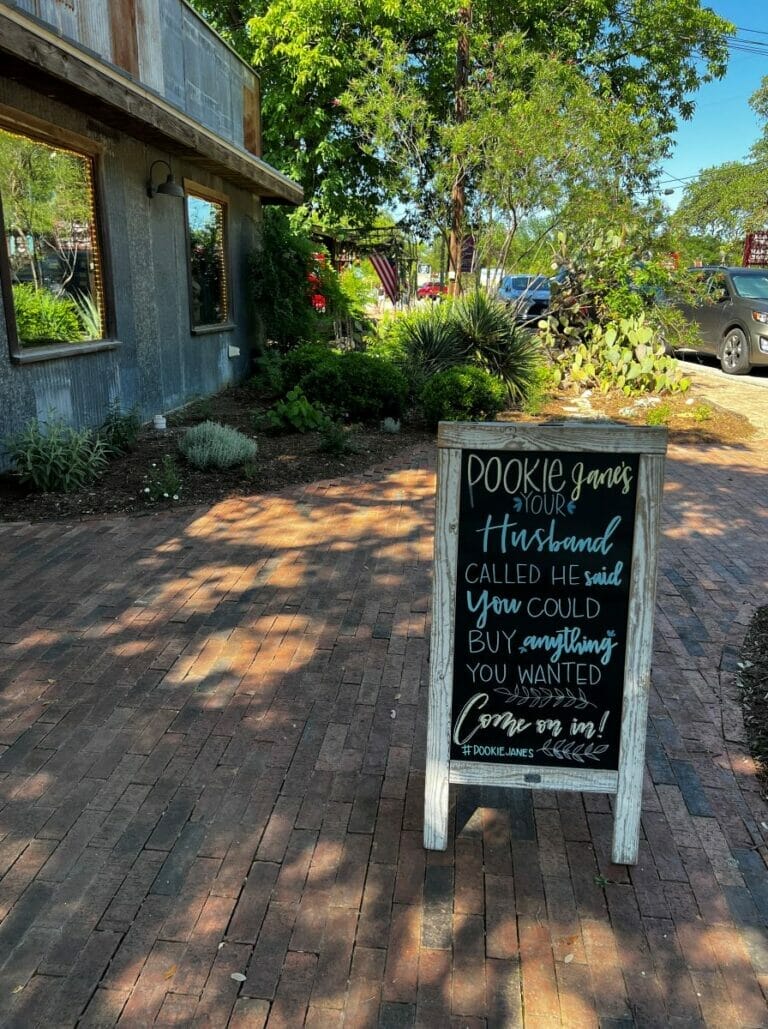 Gruene shops