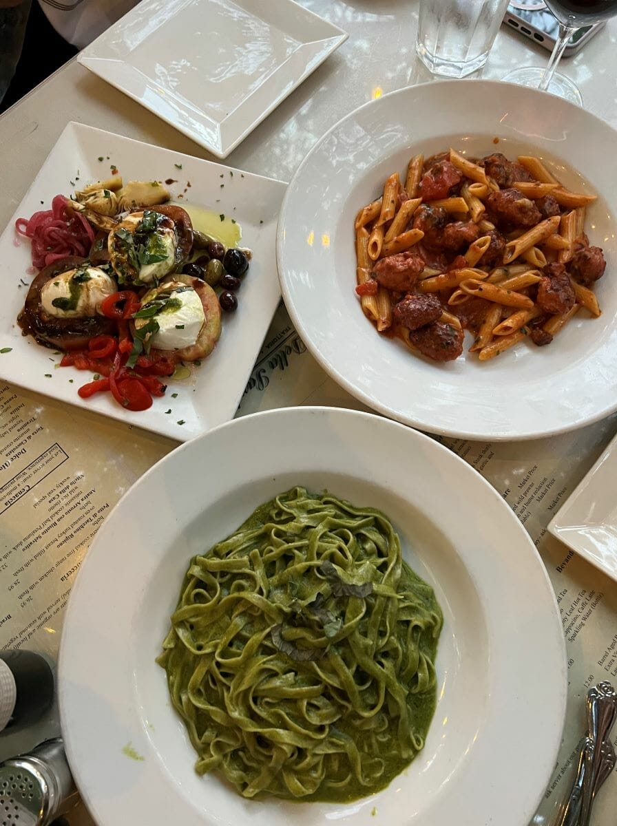Della Santina's in Sonoma Plaza