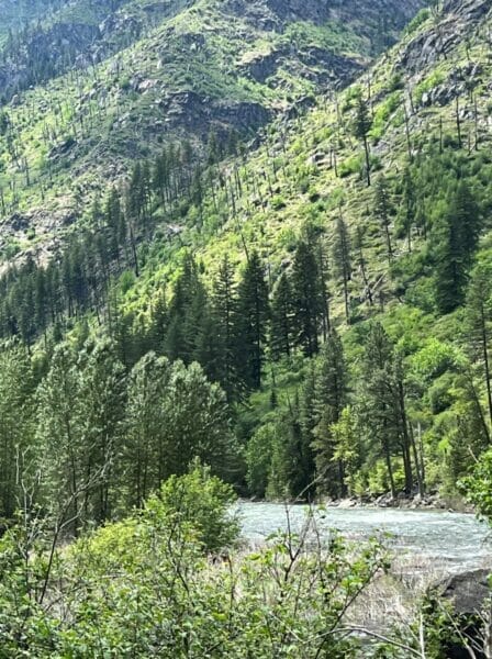 Cascade Mountain on the way to Leavenworth