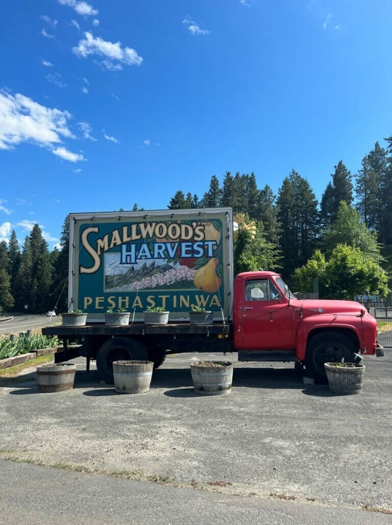 Smallwoods Harvest fruit stand