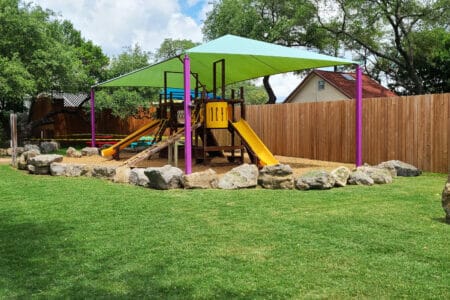 restaurants with playground in san antonio