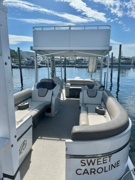 Destin pontoon boat