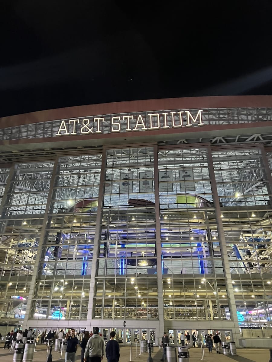 AT&T Stadium exterior