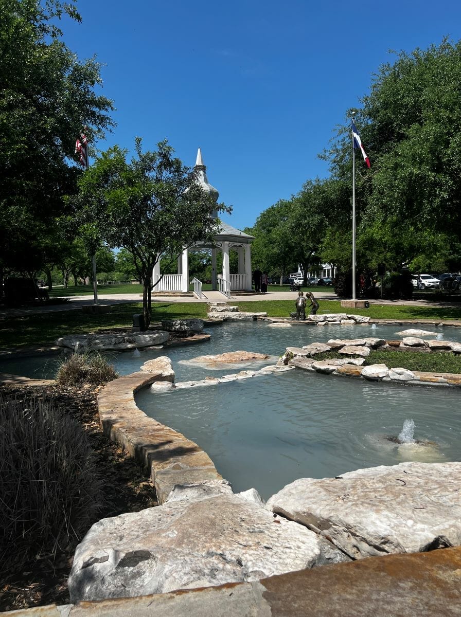 Shopping in Downtown Boerne