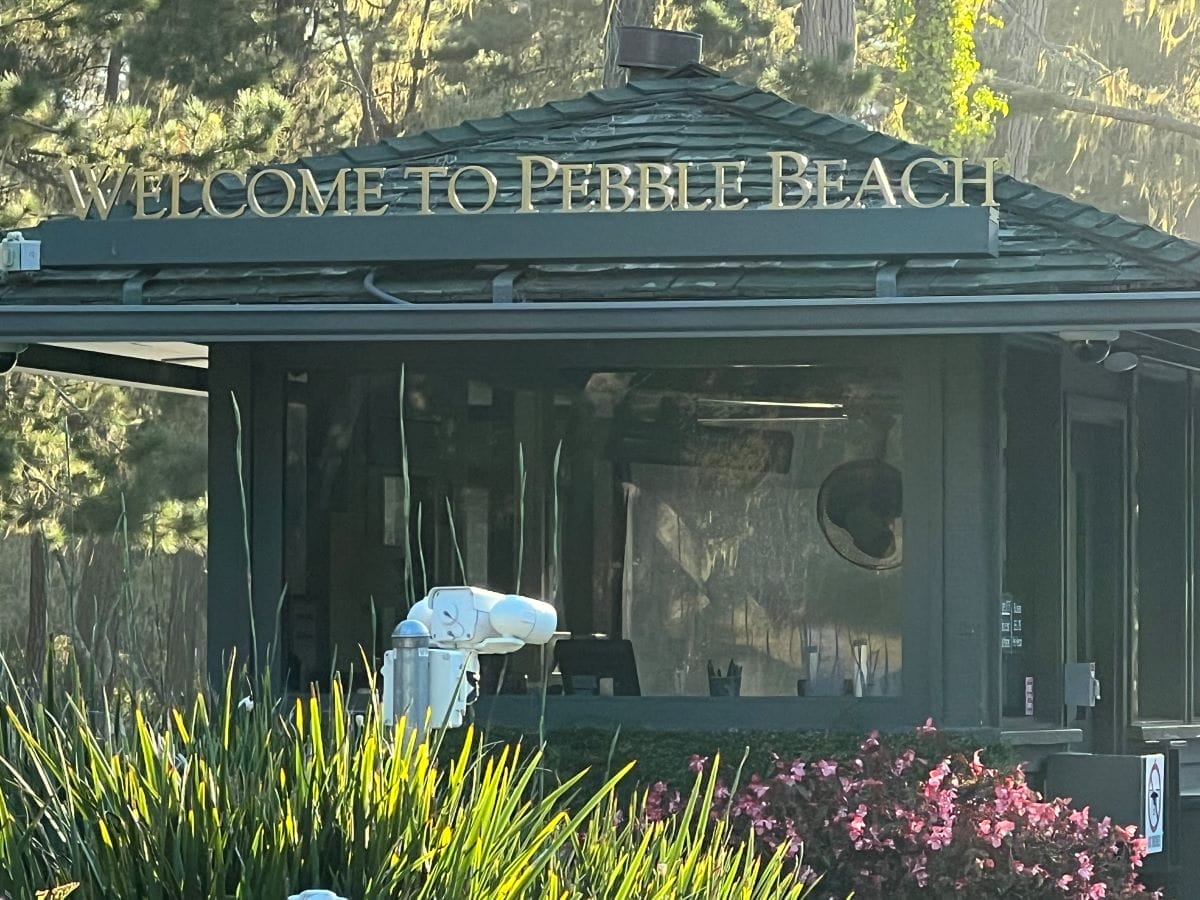 Welcome gate for 17 mile drive
