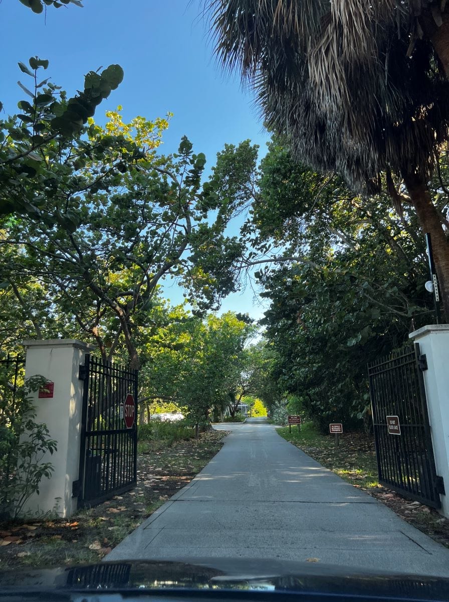Hugh Taylor Birch State Park entrance