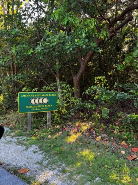 Hugh Taylor Birch state park entrance
