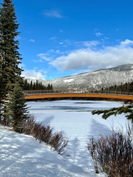 The pedestrian bridge in Downtown Banff
