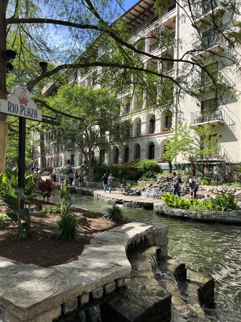 Omni La Mansion del Rio San Antonio Riverwalk hotel balconies