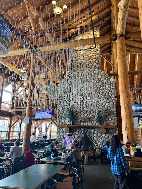 mountain dining at SkiLouise