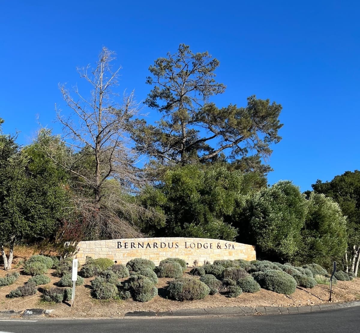 Bernard's Lodge & Spa entrance