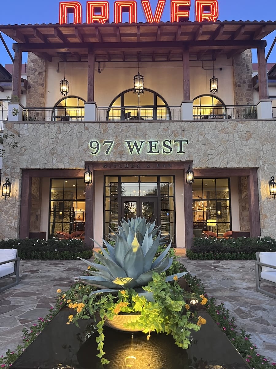 97 West restaurant in Fort Worth