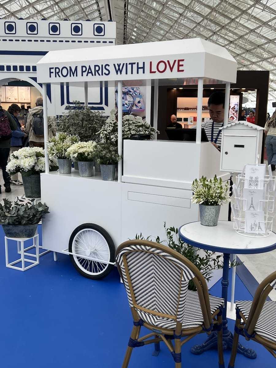 Paris airport cafe