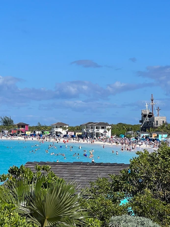 half moon cay beach
