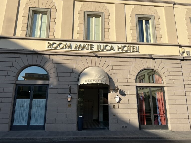 Room Mate Luca exterior