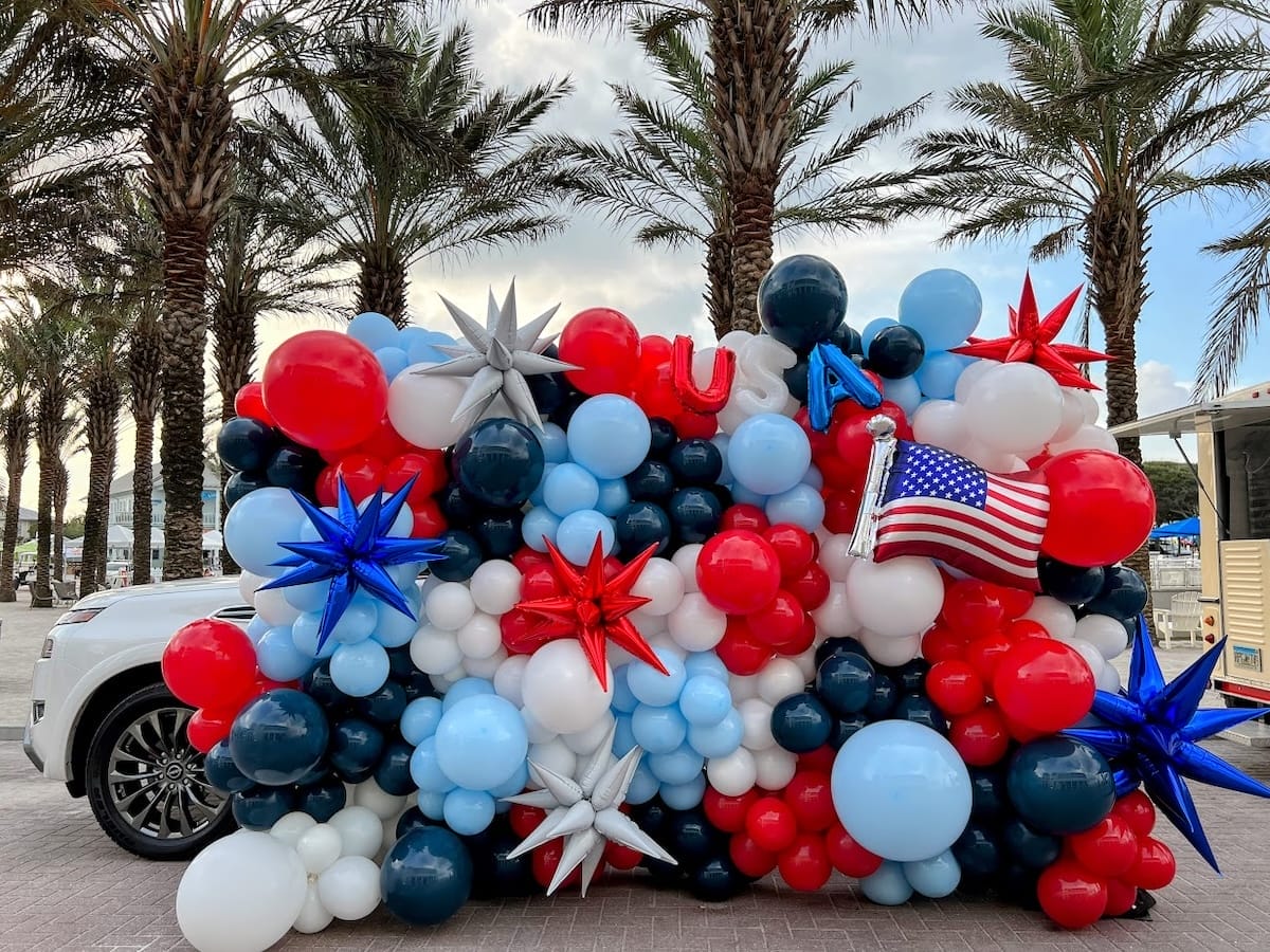 Seaside 4th of July decorations