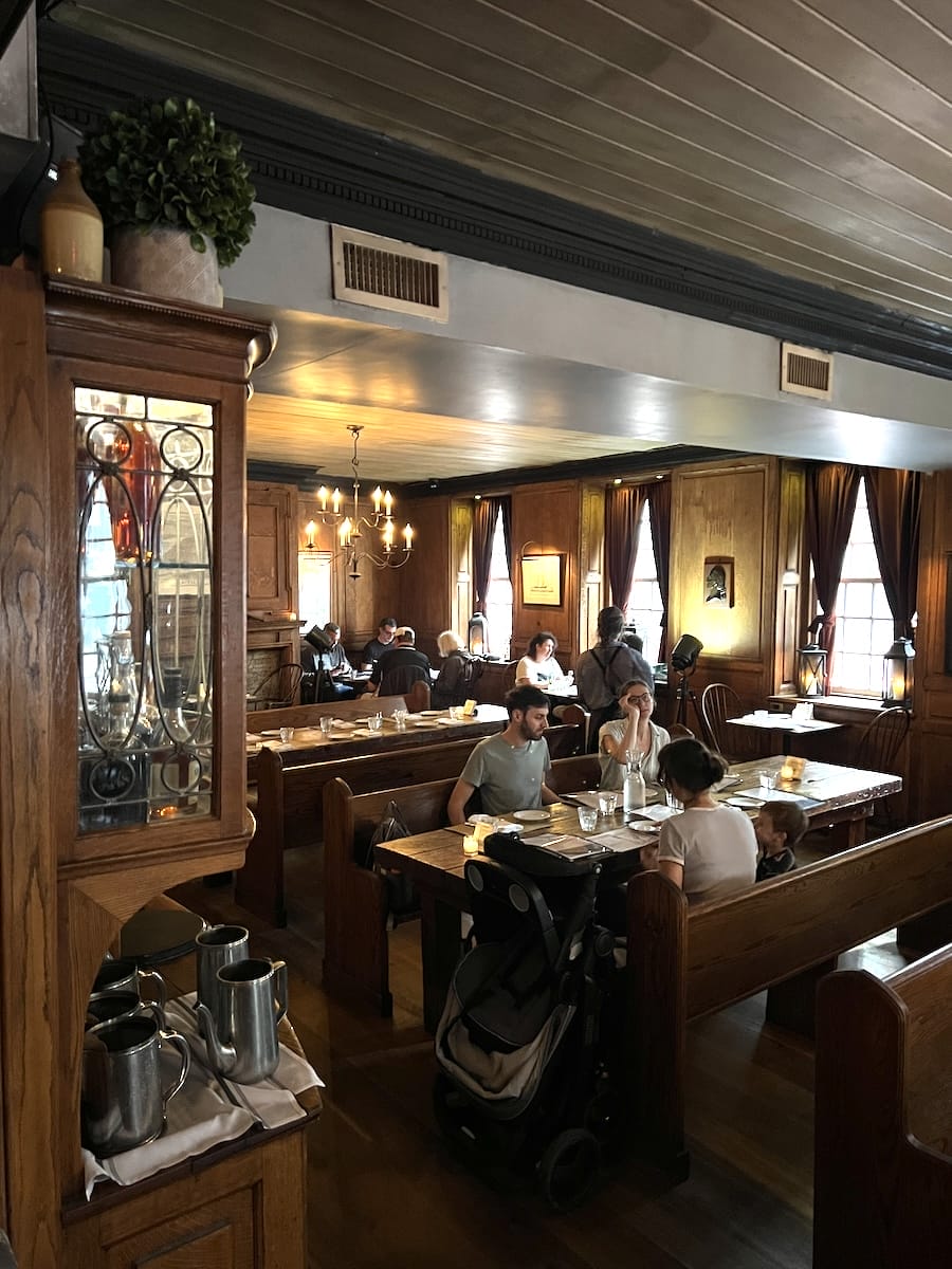 Fraunces Tavern interior