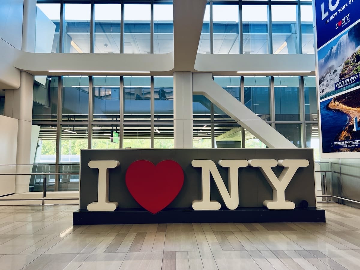 LGA I love NY sign