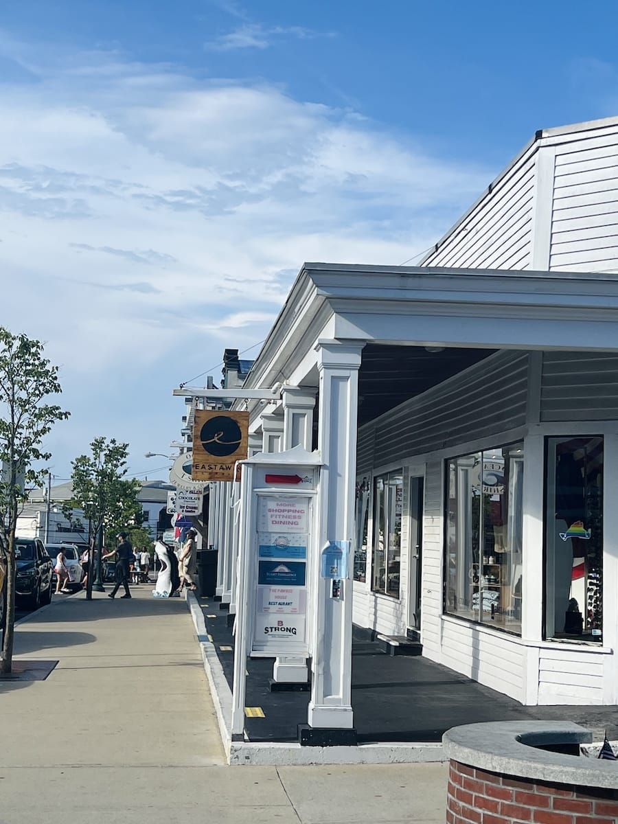 shopping row
