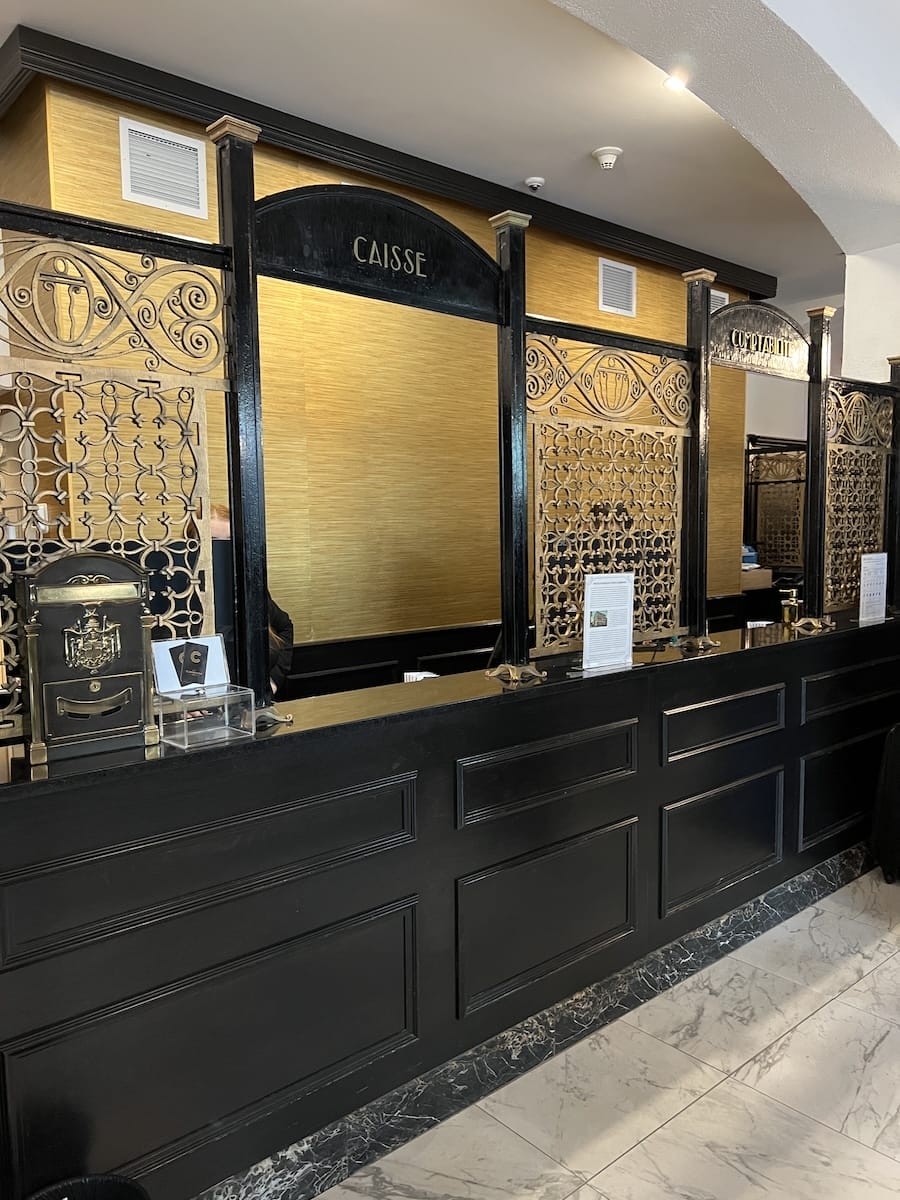 Hotel Clarendon check in