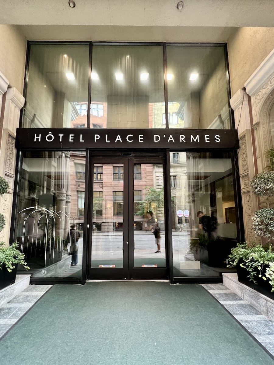 Hotel Place d'Armes Montreal