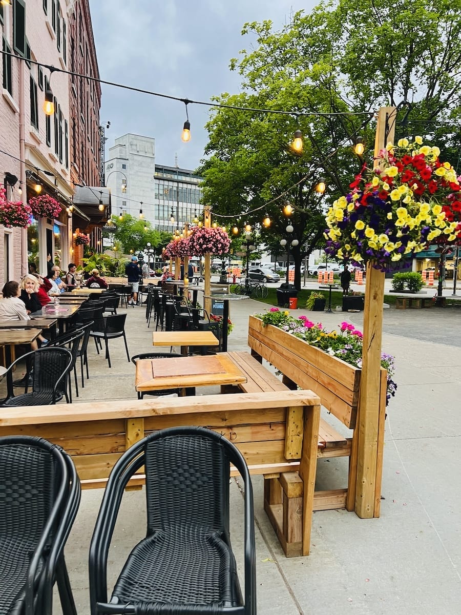 Outdoor Cafe in Quebec City