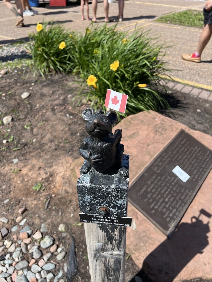 Mouse scavenger hunt sign