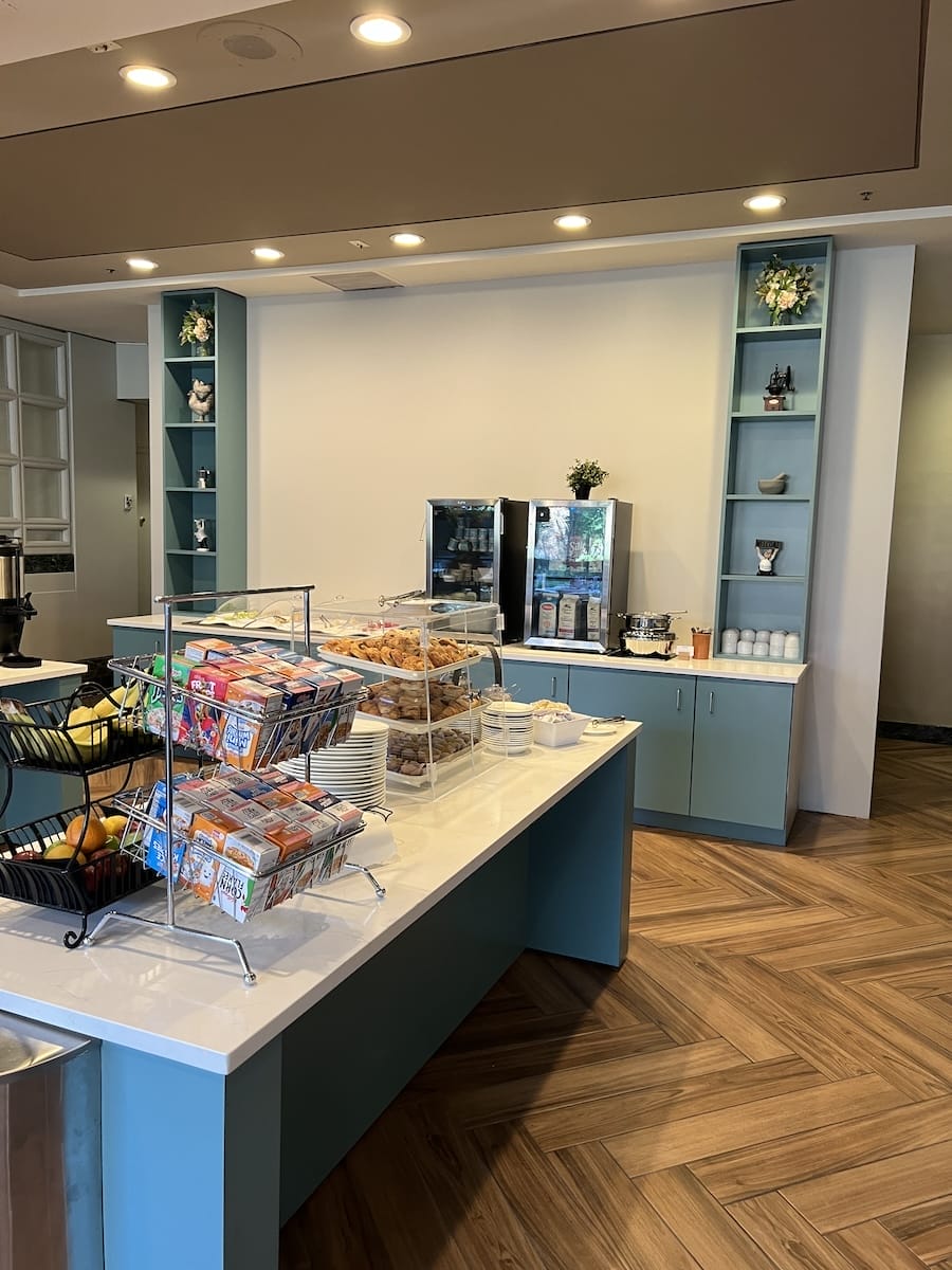 full breakfast buffet