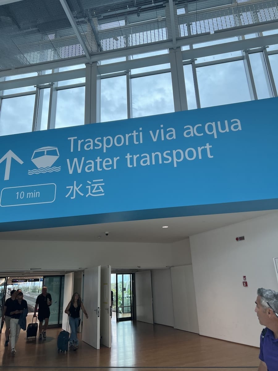 airport signs in Venice airport